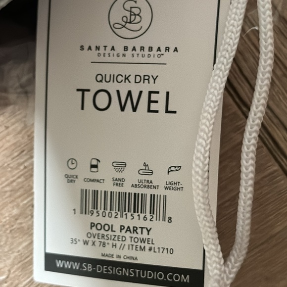 Pool Party ultra thin quick dry towel NWT Santa Barbara design studio - Picture 3 of 6